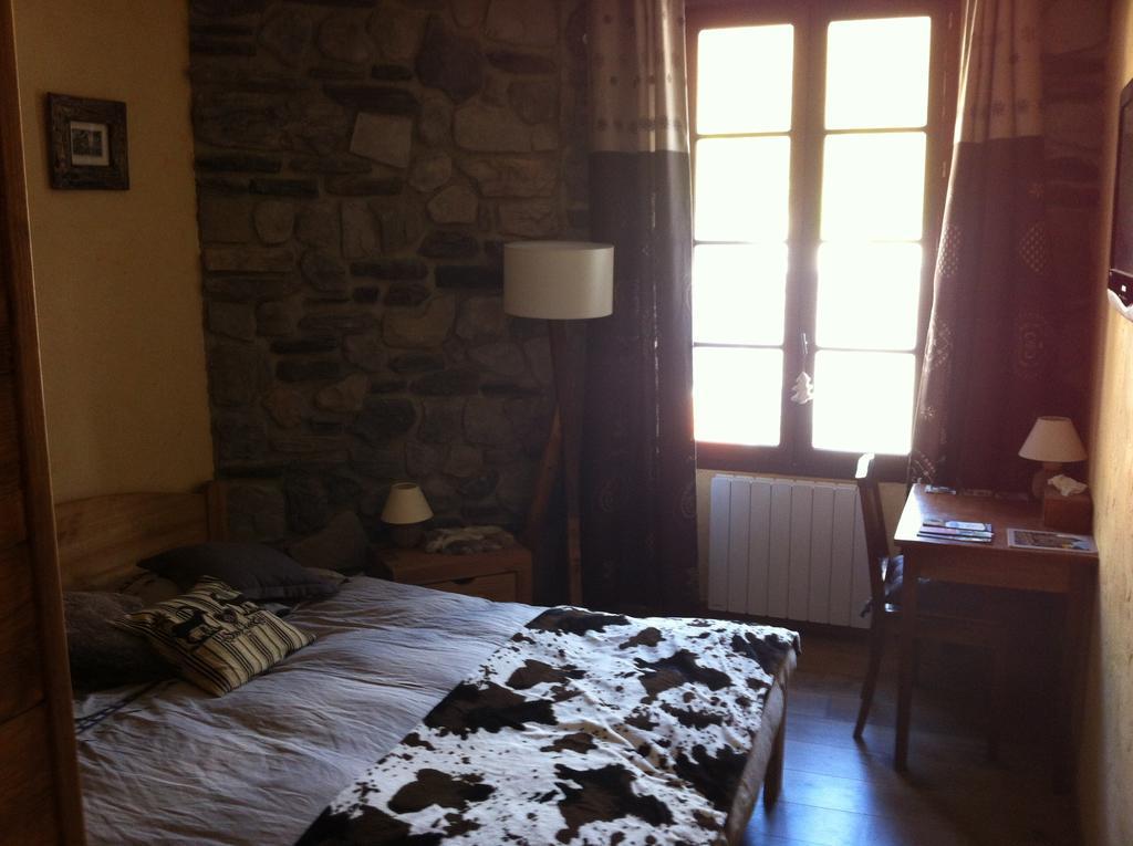 Au Chant Des Marmites Saint-Lary-Soulan Oda fotoğraf